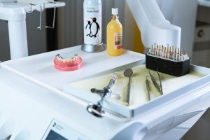 Zungenbandentfernungen