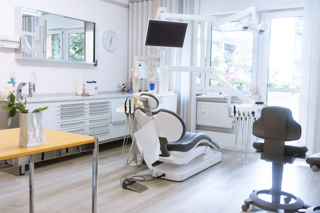 Zahnarztpraxis Dr. Adelmann Frankfurt